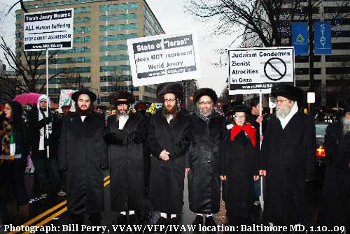 A photograph showing Peace Could Be Universal- Zionists Do Not Represent All of Israel by Bill Perry, VVAW/VFP/IVAW location: Baltimore MD, 1.10.09